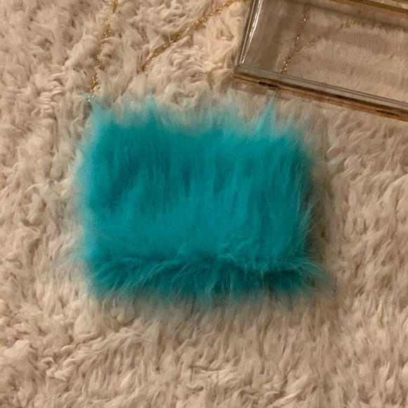 Clear Hard shell purse with fur inside - Picture 7 of 7